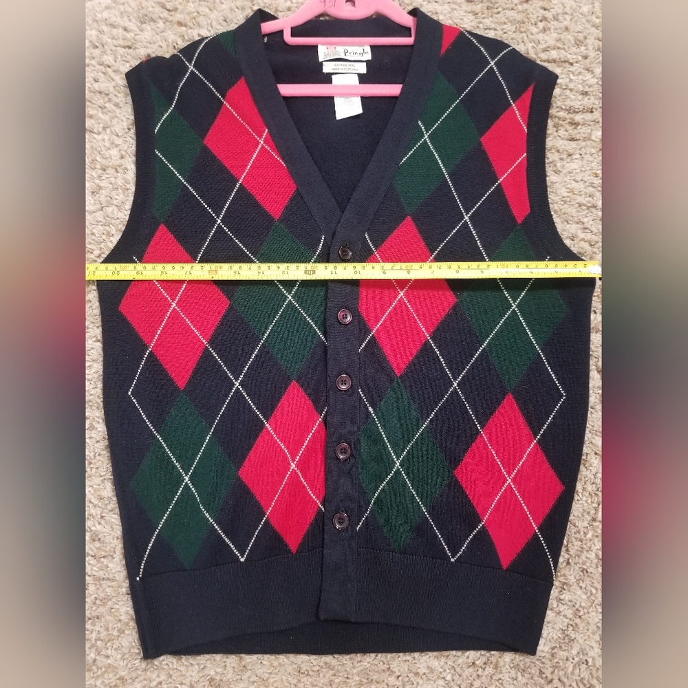 Vintage pringle 100% pure wool  made in Scotland argyle sweater vest  XS